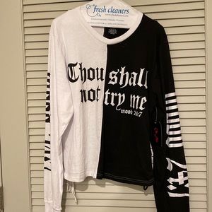 NWT Blk and white long sleeve TShirt